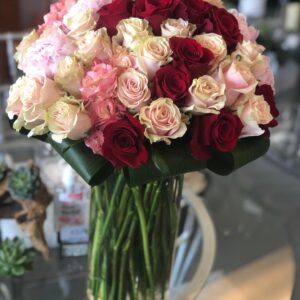 Mixed roses in a vase