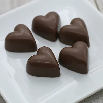 6 Piece Solid Milk Chocolate Heart